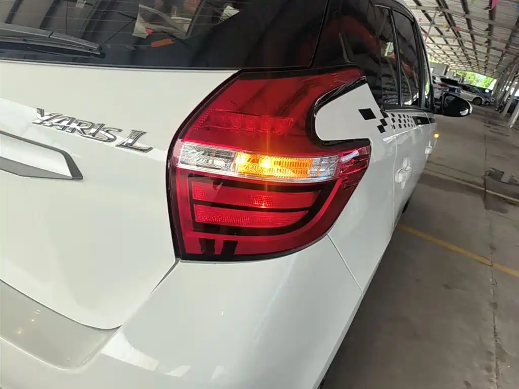 Toyota YARiS L Zhi Xuan 2020 1.5L CVT Leading Edition фото 8