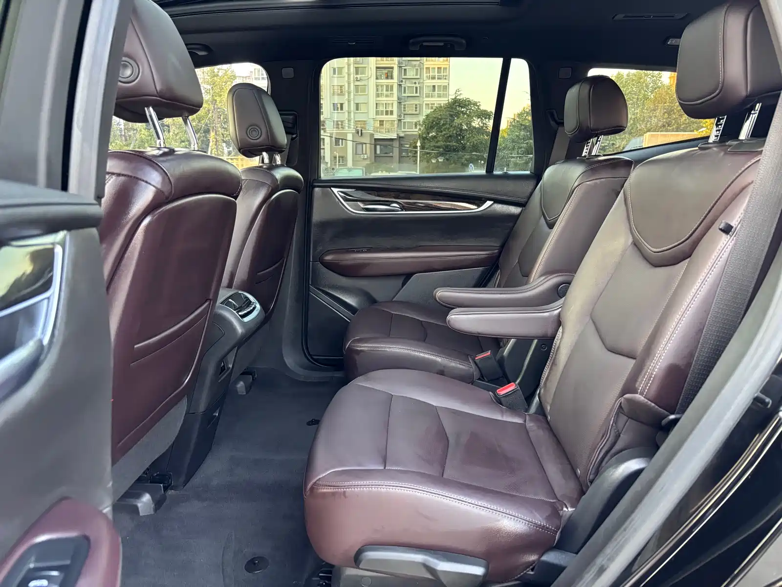 Photo 12 - Cadillac XT6