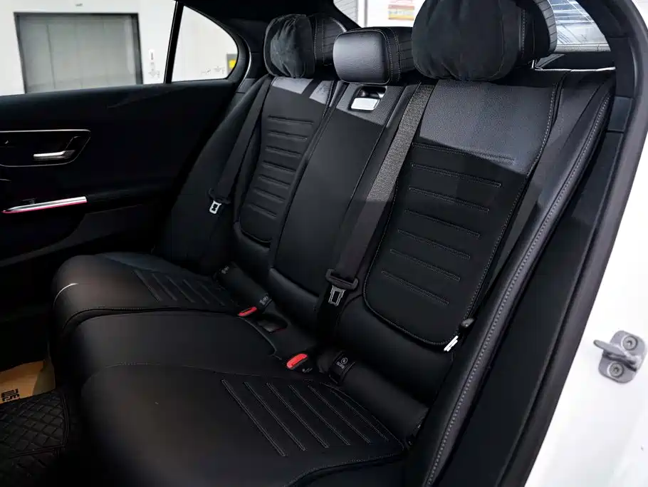 Фото 20 - Mercedes-Benz C-Class