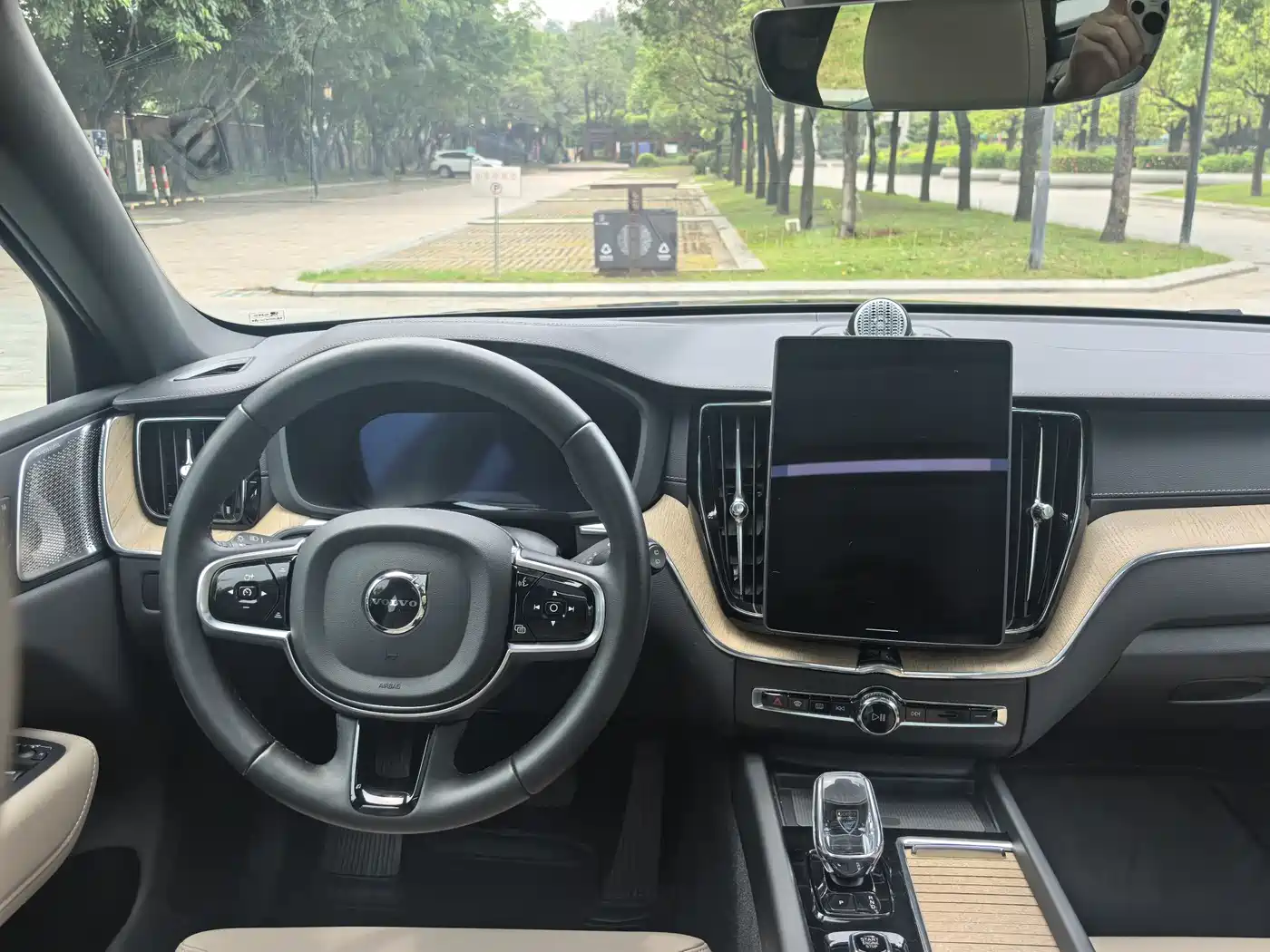 Фото 12 - Volvo XC60
