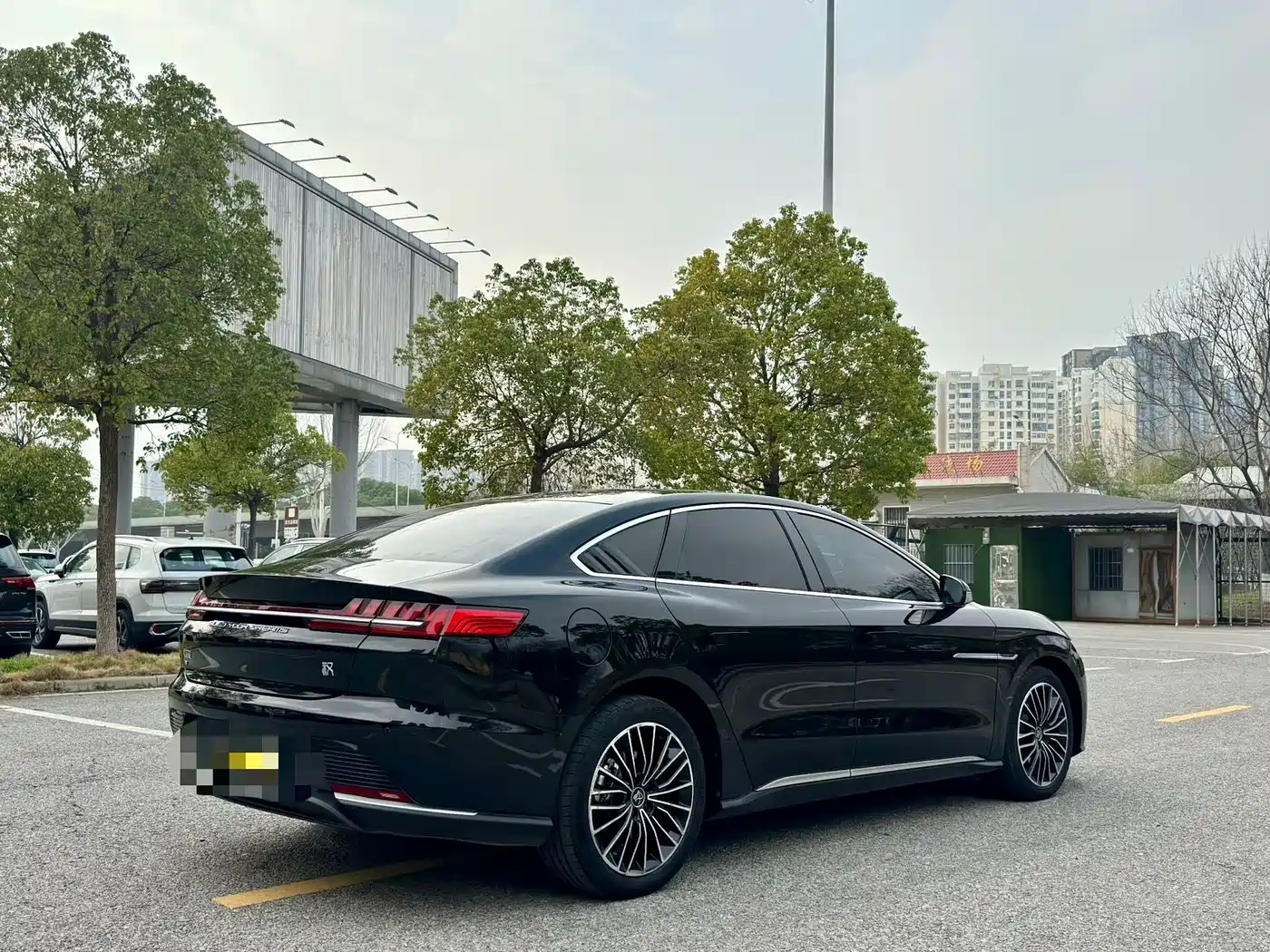 BYD Han 2023 EV Champion Edition 605KM FWD Premium фото 15