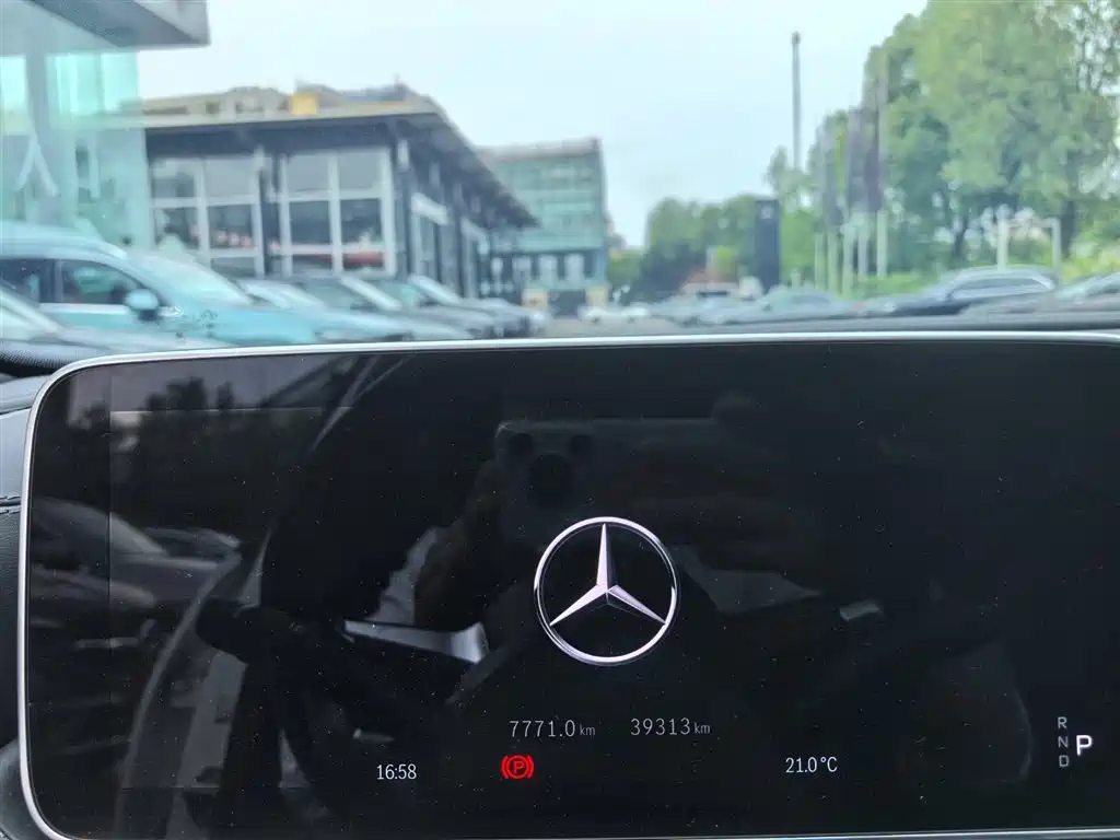 Mercedes-Benz C-Class 2023 C 260 L Night Edition Sport фото 17