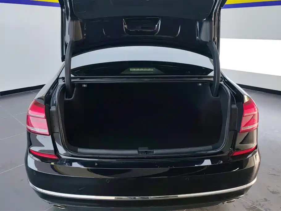 Volkswagen Passat 2016 330TSI DSG Honor Edition фото 4