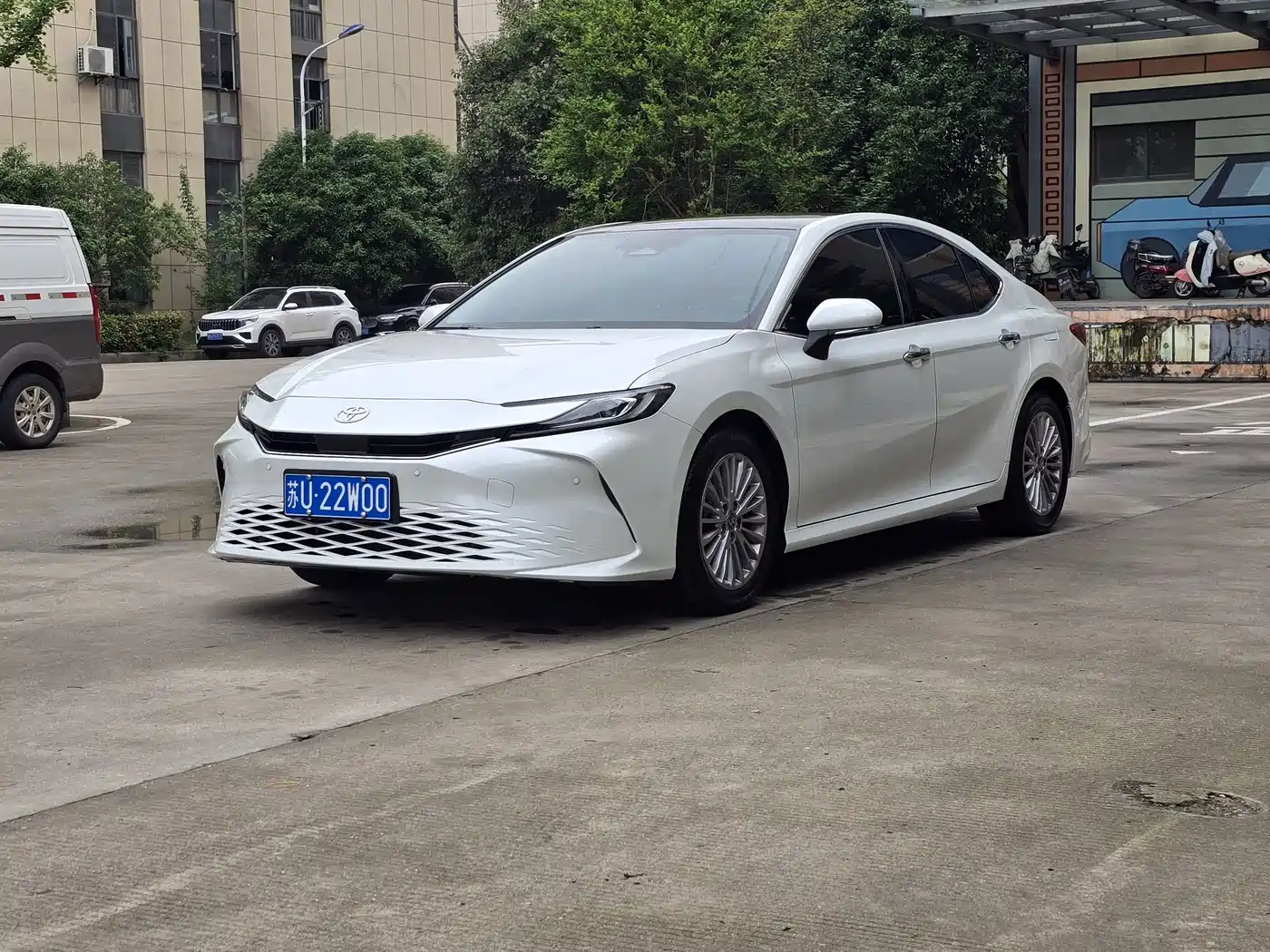 TOYOTA CAMRY 2025
