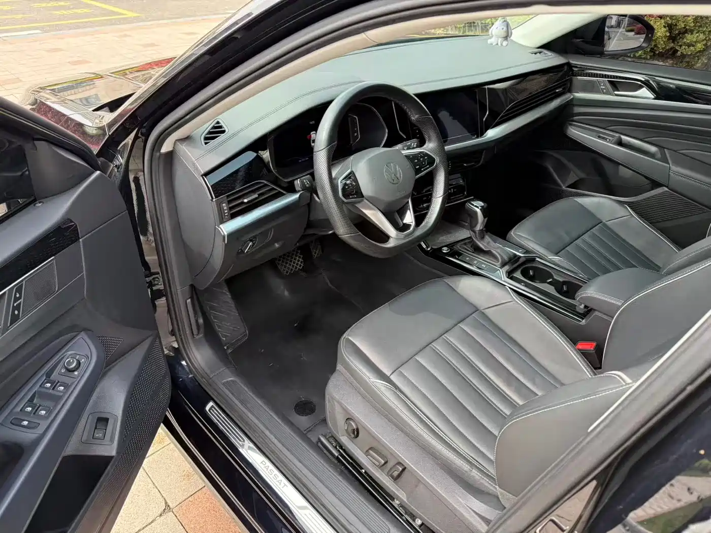 Volkswagen Passat 2023 330TSI Elite Edition фото 4