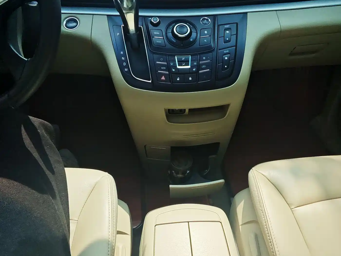 Buick GL8 2018 28T Premium Model China VI фото 6