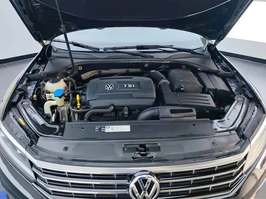 Volkswagen Passat 2016 330TSI DSG Honor Edition фото 10