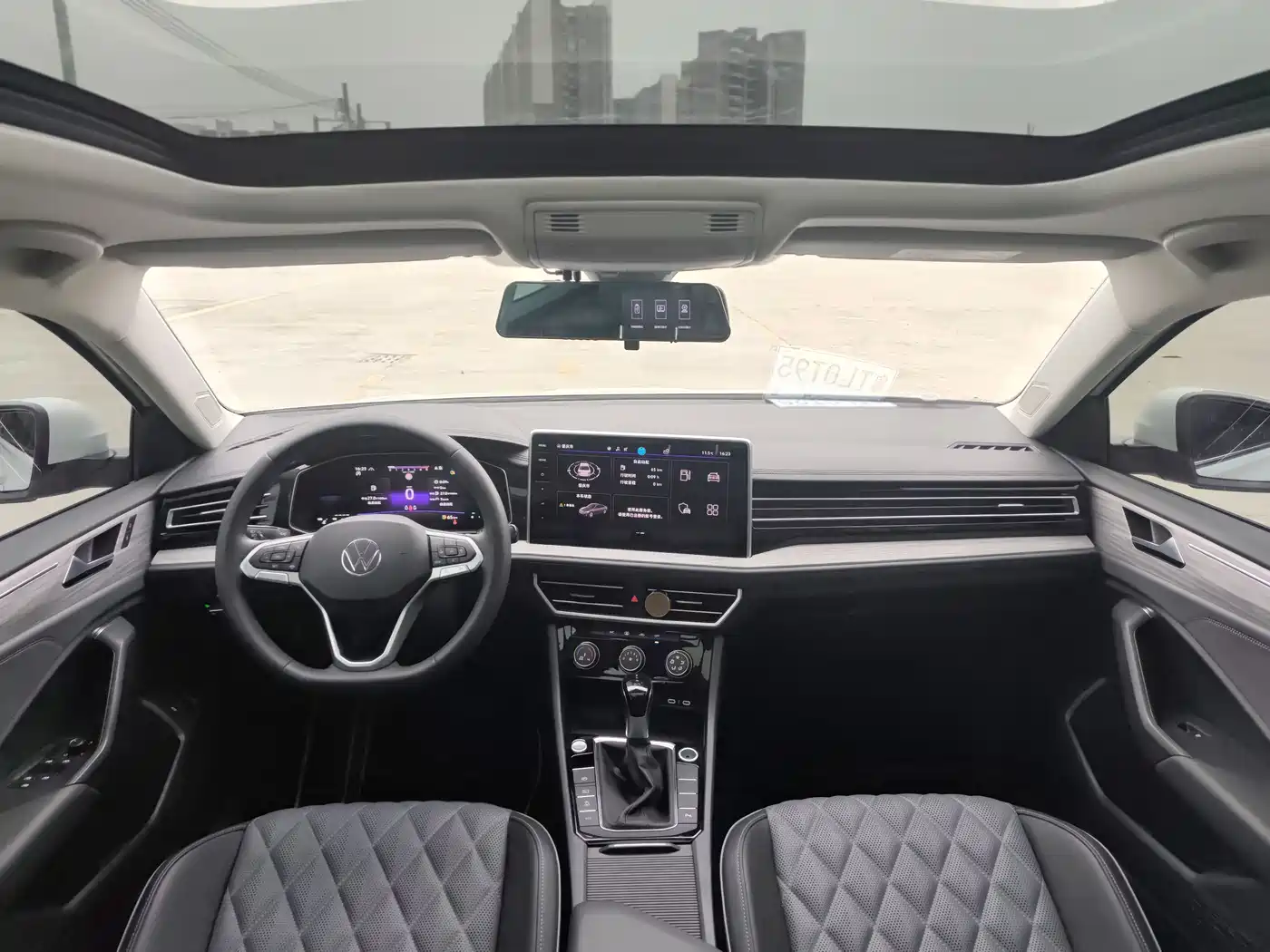 Volkswagen Sagitar 2023 300TSI DSG Surpassing Edition фото 18