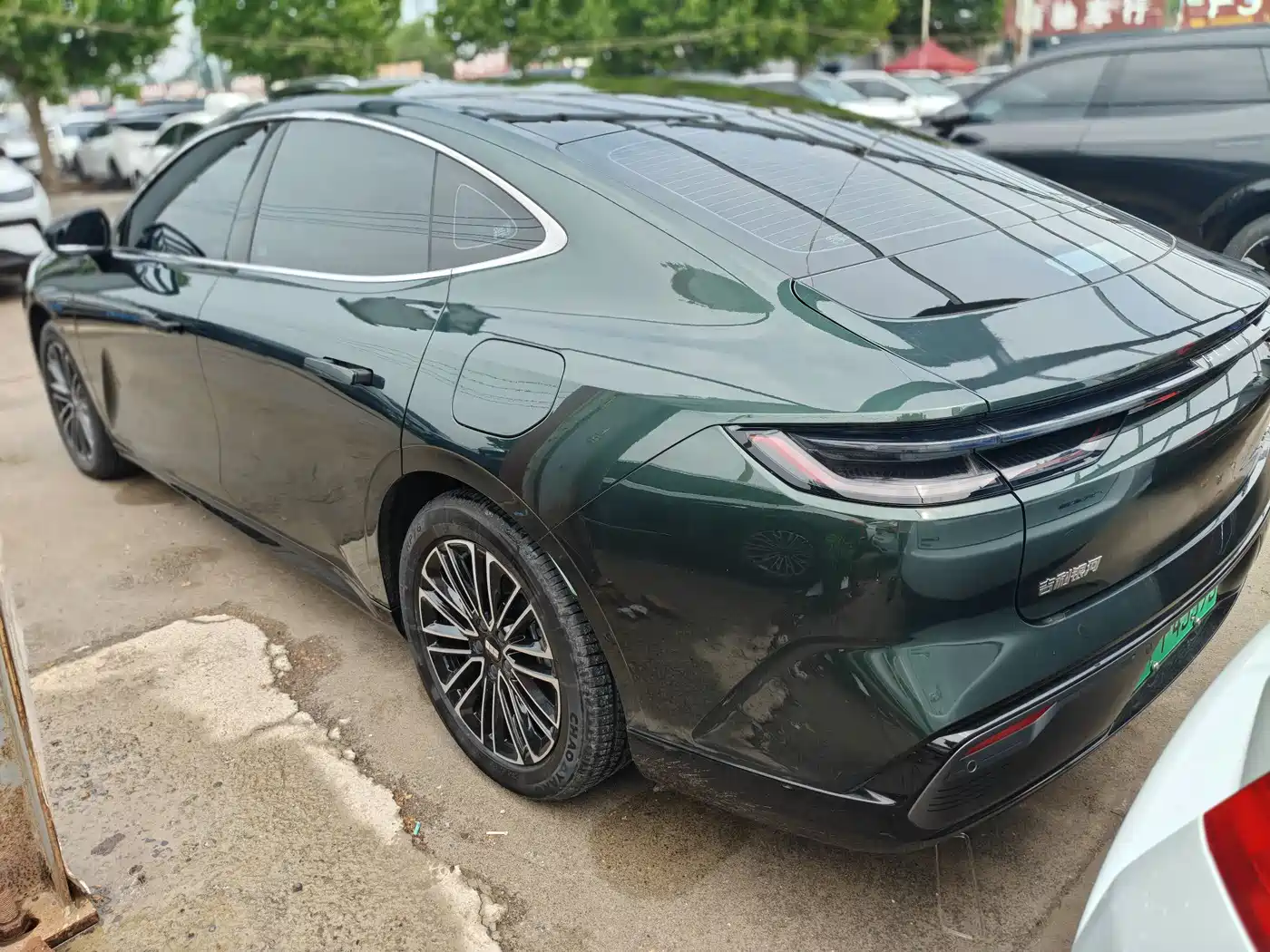 Geely Galaxy Galaxy Xingyao 8 2025 130km EM-i Premium Edition фото 9