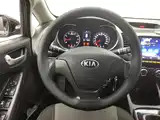 Photo 11 - Kia K3