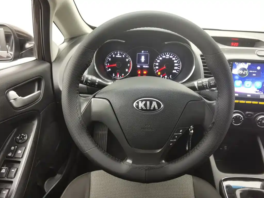 Photo 11 - Kia K3