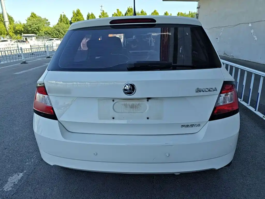 صورة 6 - Škoda Fabia