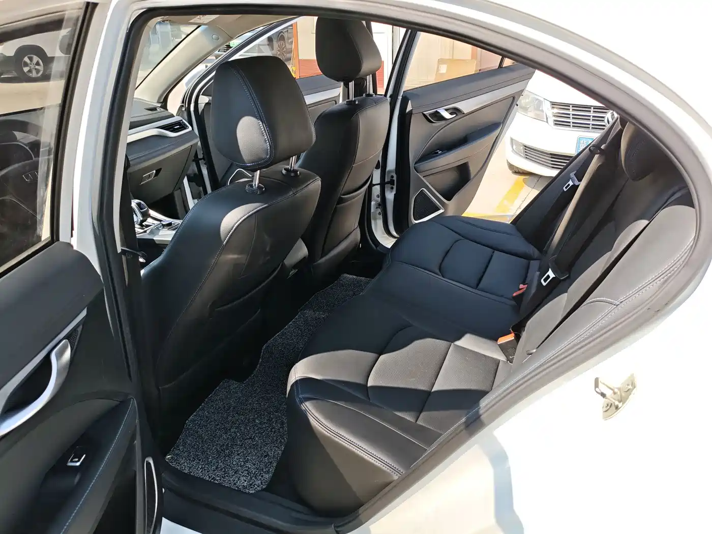 Geely Emgrand New Energy 2019 2018 EV450 Progressive