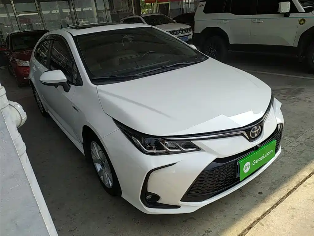 Toyota Corolla 2023 1.8L Smart Hybrid Dual Engine Elite Edition фото 4