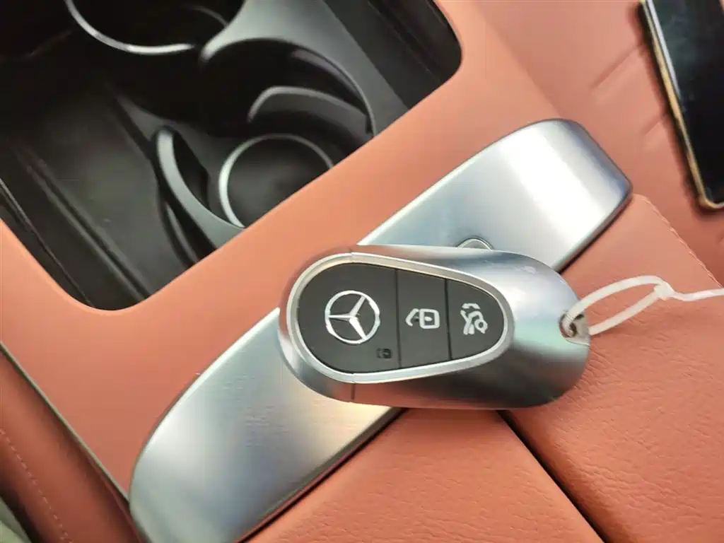 Mercedes-Benz GLC 2025 Facelift GLC 300 L 4MATIC Dynamic 5-seater фото 9