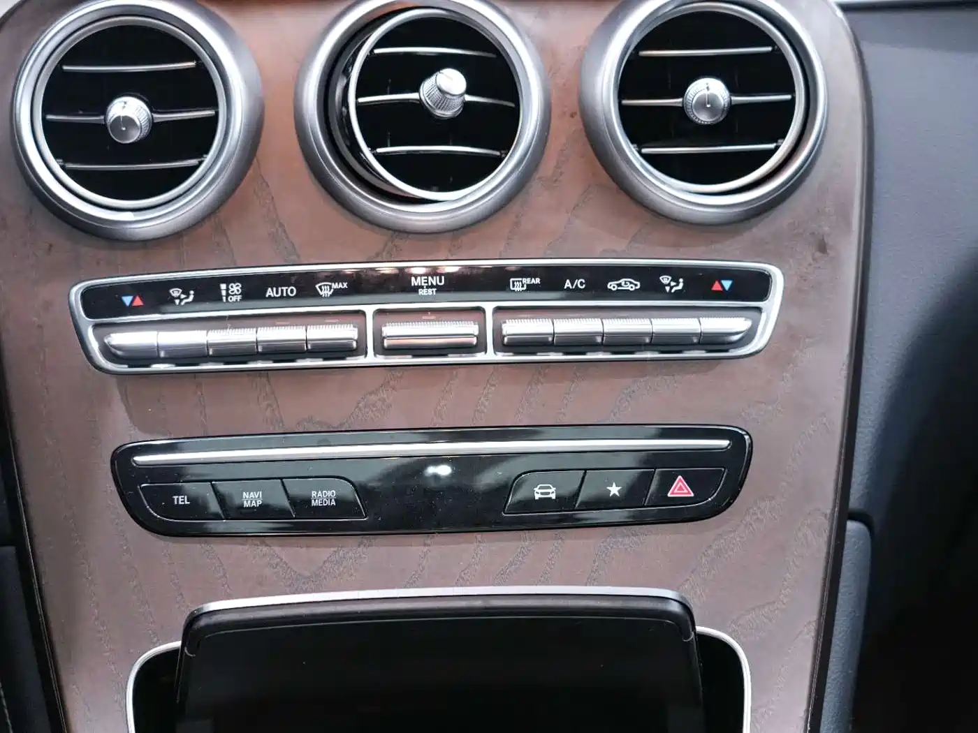 Mercedes-Benz GLC 2022 Facelift II GLC 260 L 4MATIC Sport Model фото 14