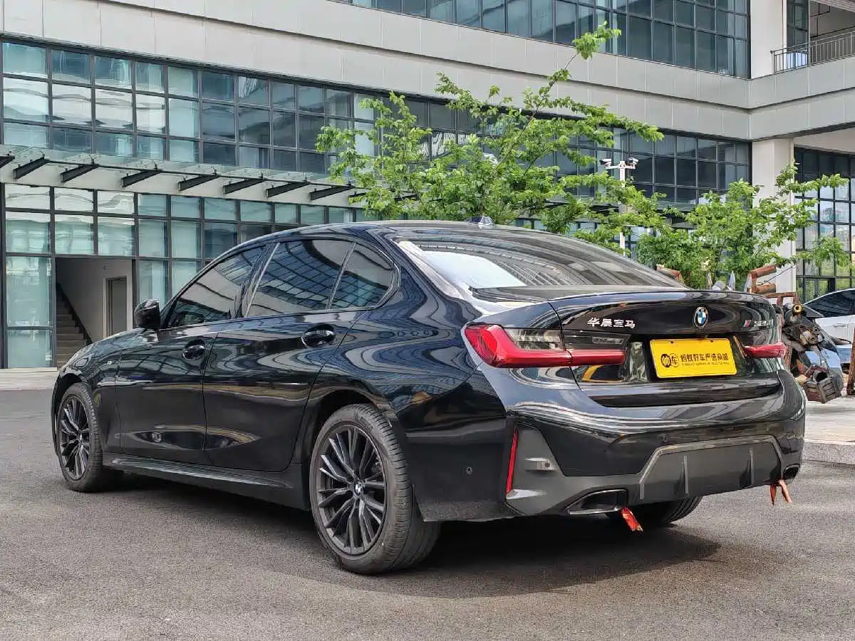 BMW 3 Series 2023 325Li M Sport Black Night Package фото 4