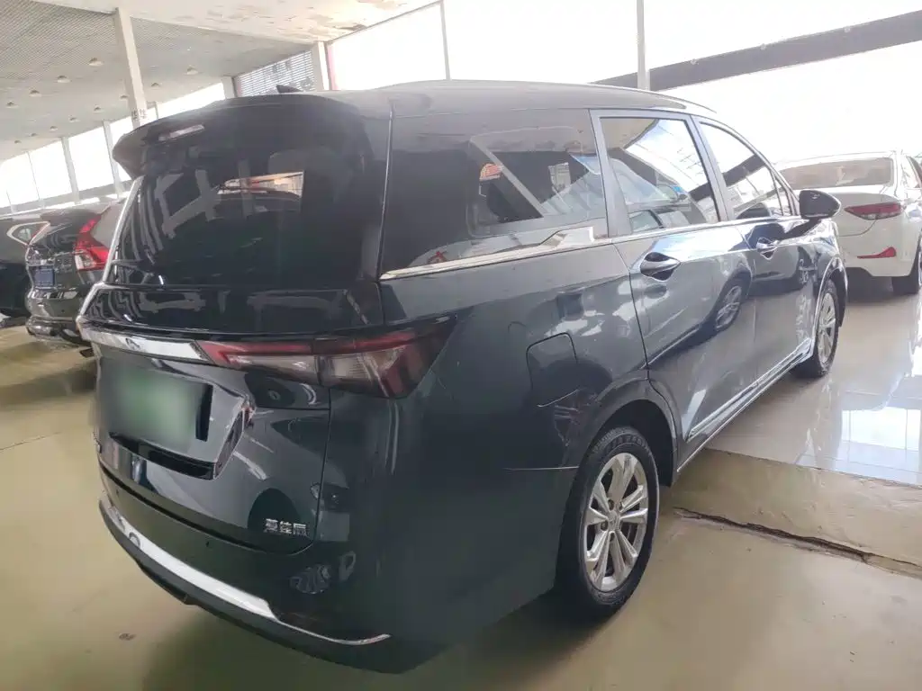 Wuling Motors Wuling Jiachen 2023 2022 1.5T CVT Smart Luxury