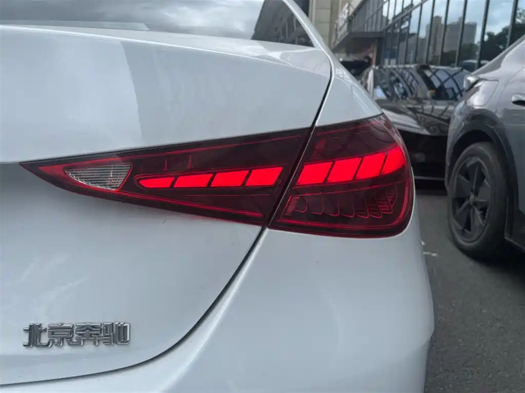 Mercedes-Benz C-Class 2023 Facelift II C 260 L Sport Edition фото 16