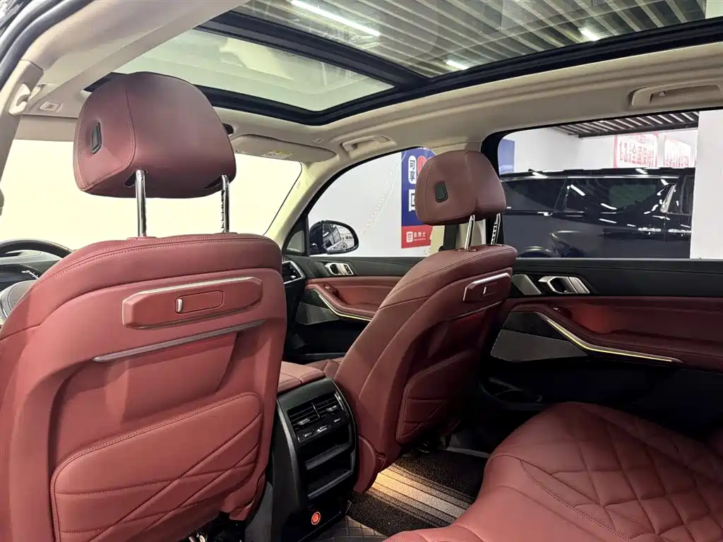 BMW X5 2023 xDrive 30Li Premium M Sport Package фото 24
