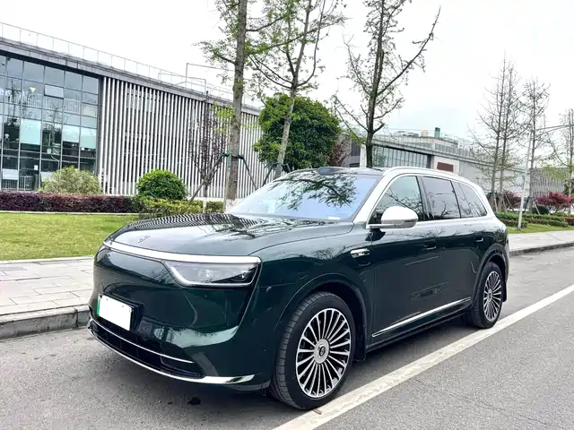 AITO ASK THE WORLD M8