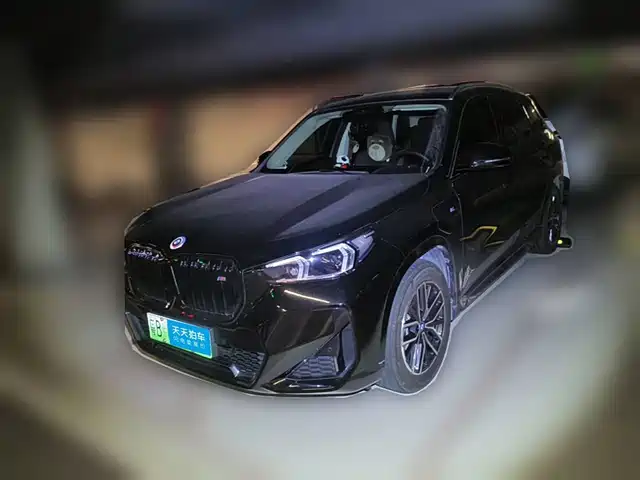 BMW iX1 2025 eDrive25L M Sport Package — фото 1