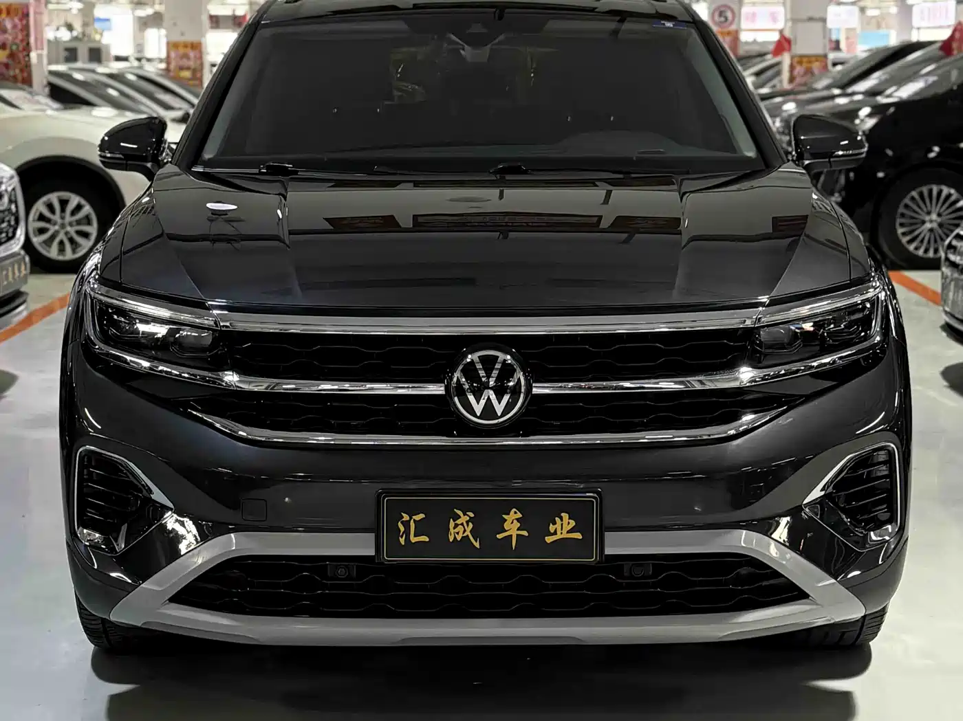 Volkswagen Talagon 2022 380TSI 4WD Luxury Premium Pro Edition 7-Seater фото 2