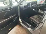 Фото 16 - Lexus RX