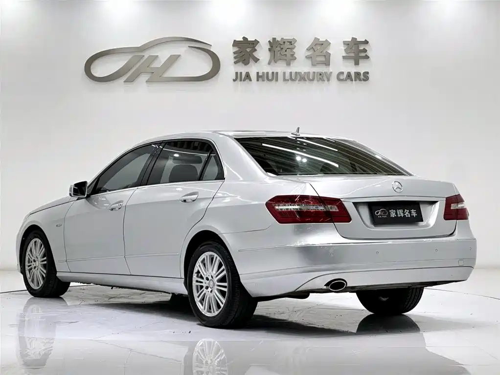 Mercedes-Benz E-Class 2011 E 260 L CGI Fashion фото 5