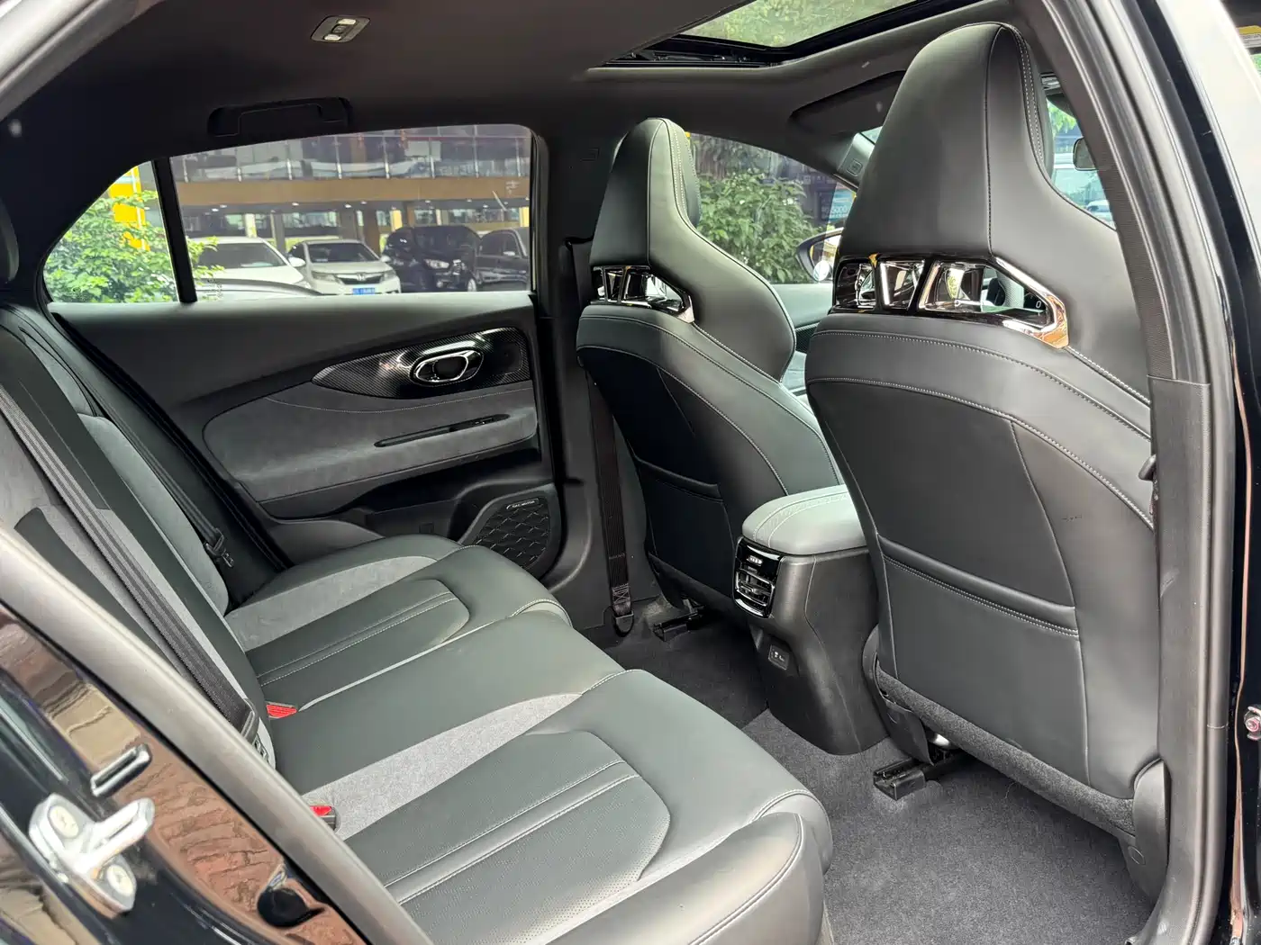GAC Trumpchi Trumpchi Emkoo 2024 Model 400T Auto Shadow Leopard R PRO Edition фото 14