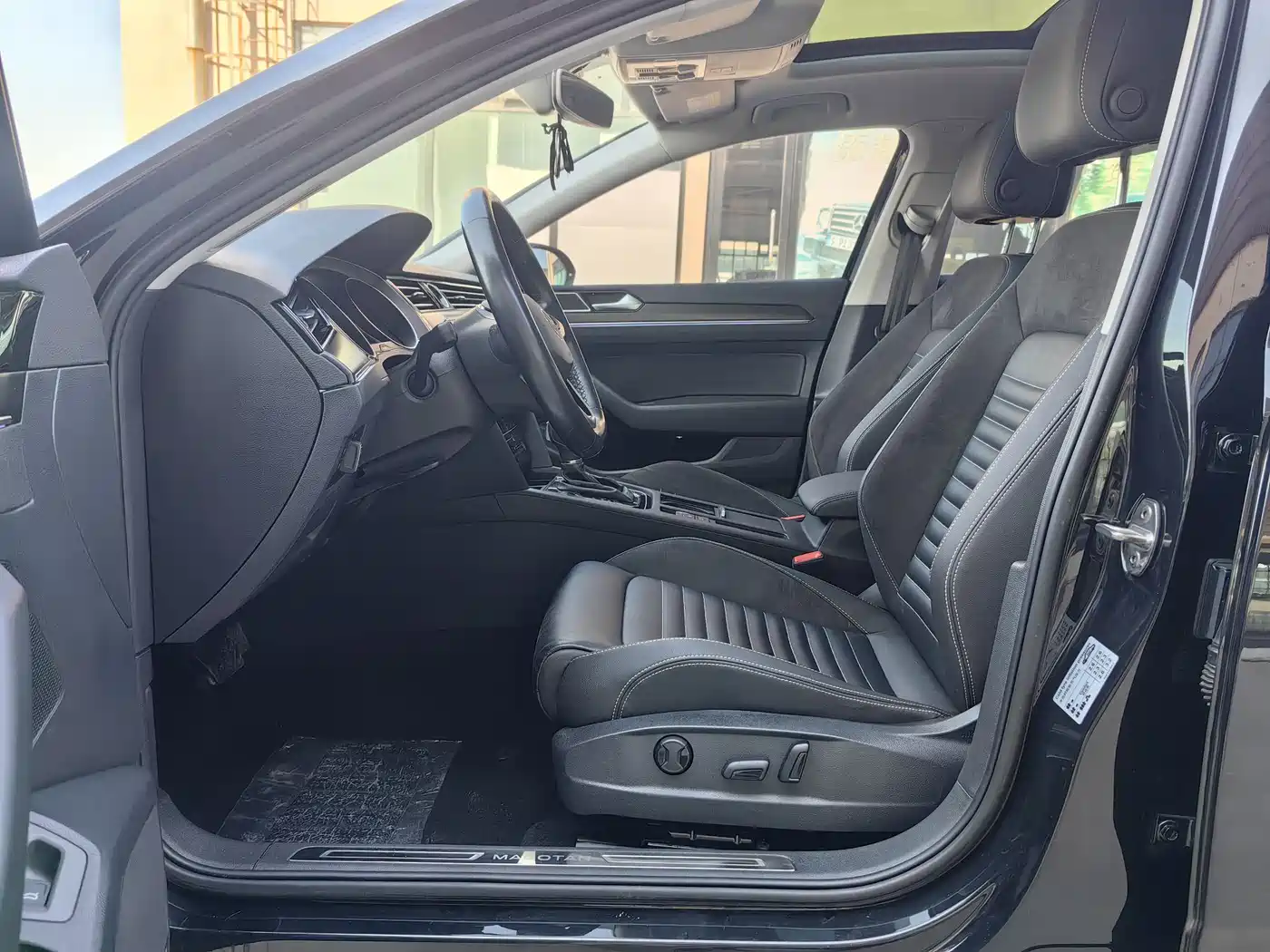 Volkswagen Magotan 2020 330TSI DSG Leading фото 5