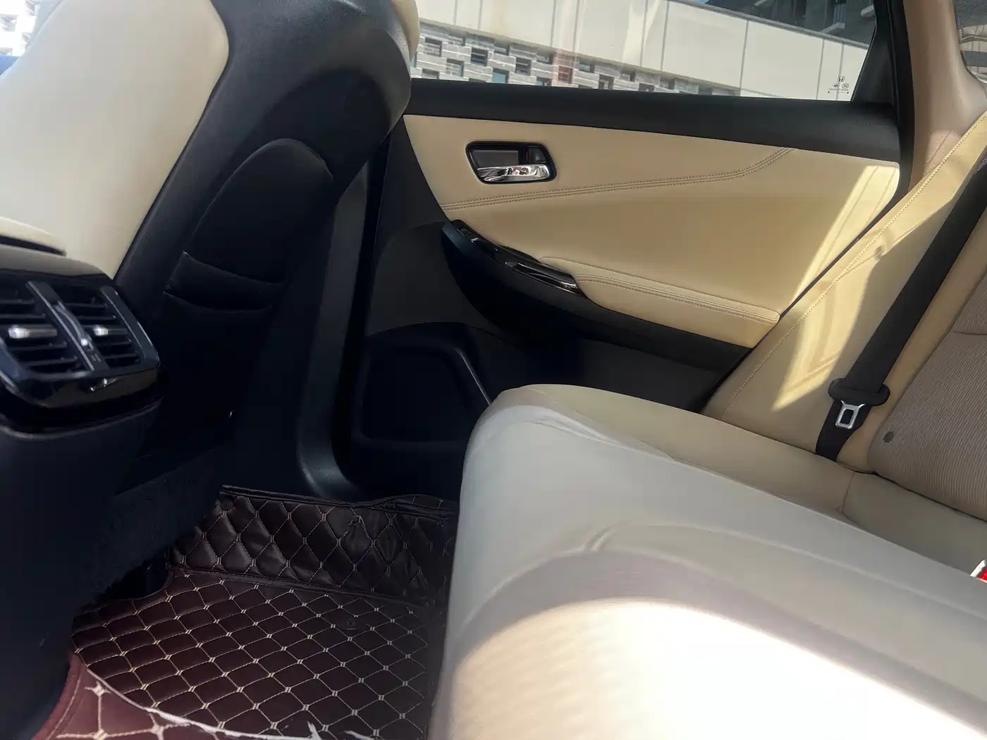 Honda Spirior 2015 2.4L Luxury Edition фото 27