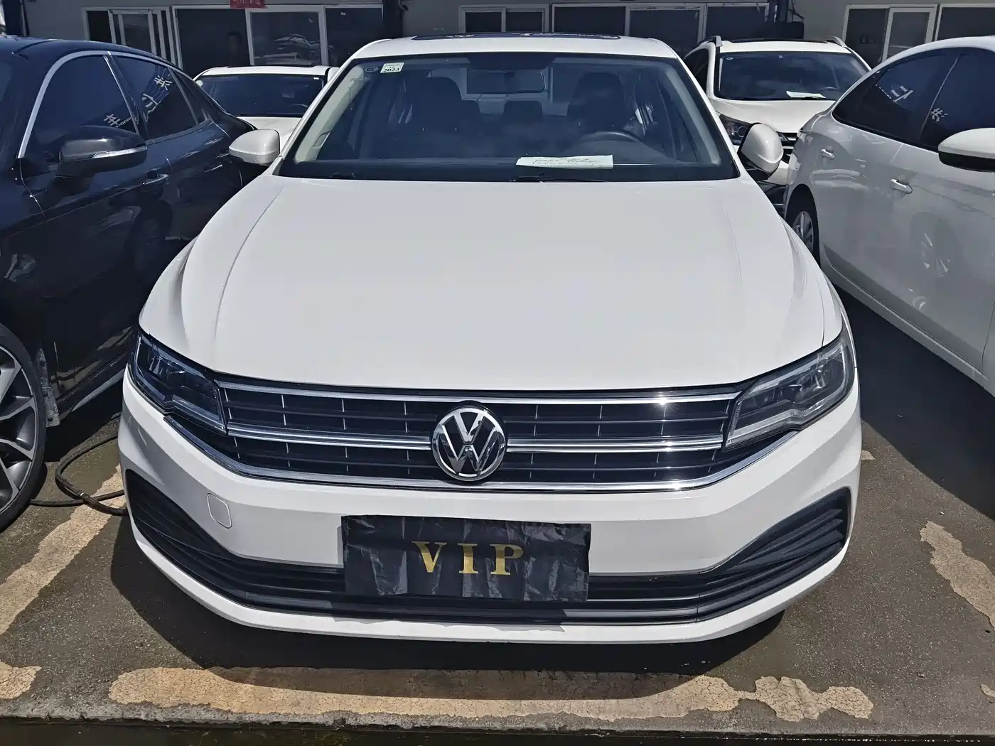 VOLKSWAGEN BORA