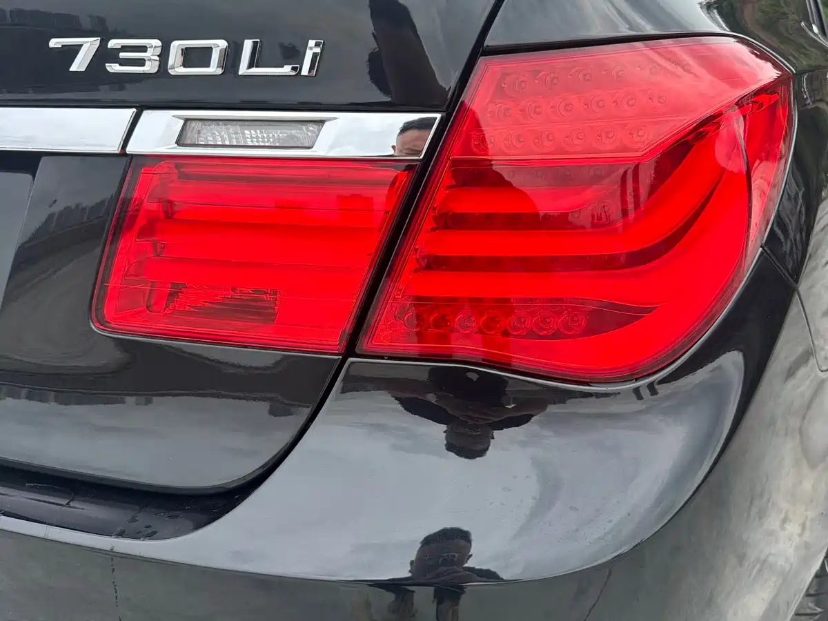 BMW 7 Series 2011 730Li Elegance фото 9