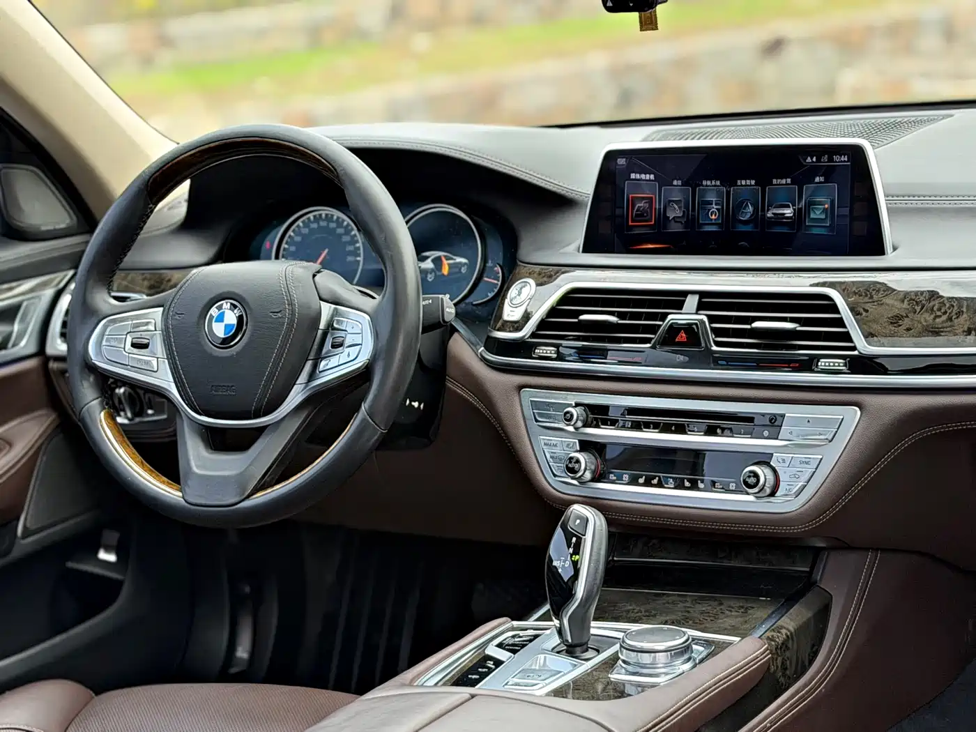BMW 7 Series 2016 730Li Luxury фото 11