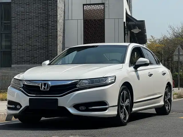 Honda Spirior 2015 2.4L Luxury Edition