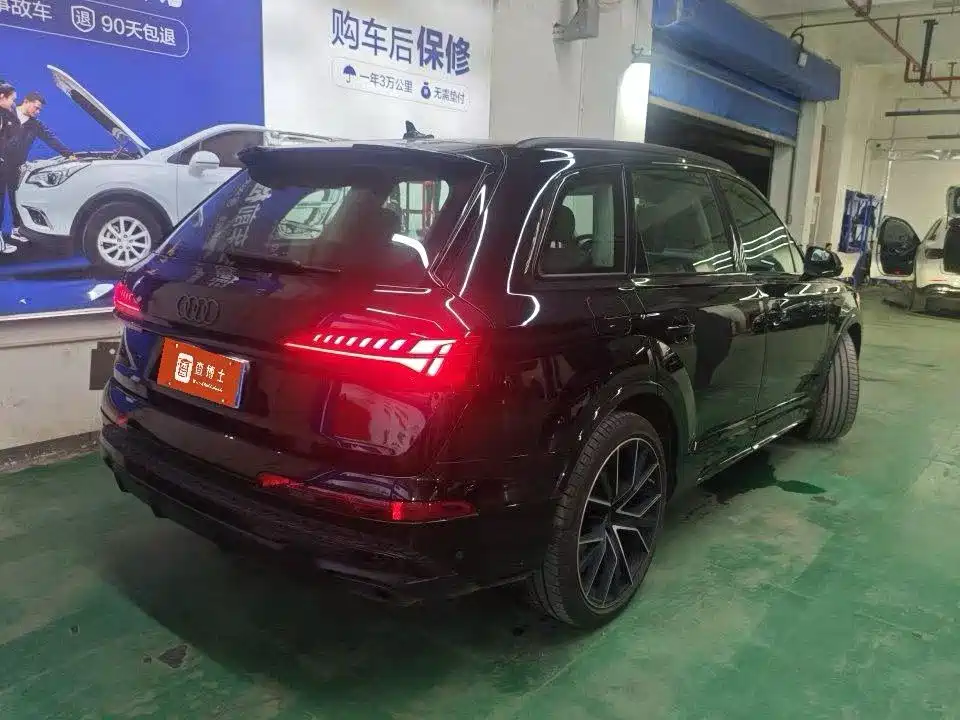 Audi Q7 2025 2025 55 TFSI quattro S line Black Warrior