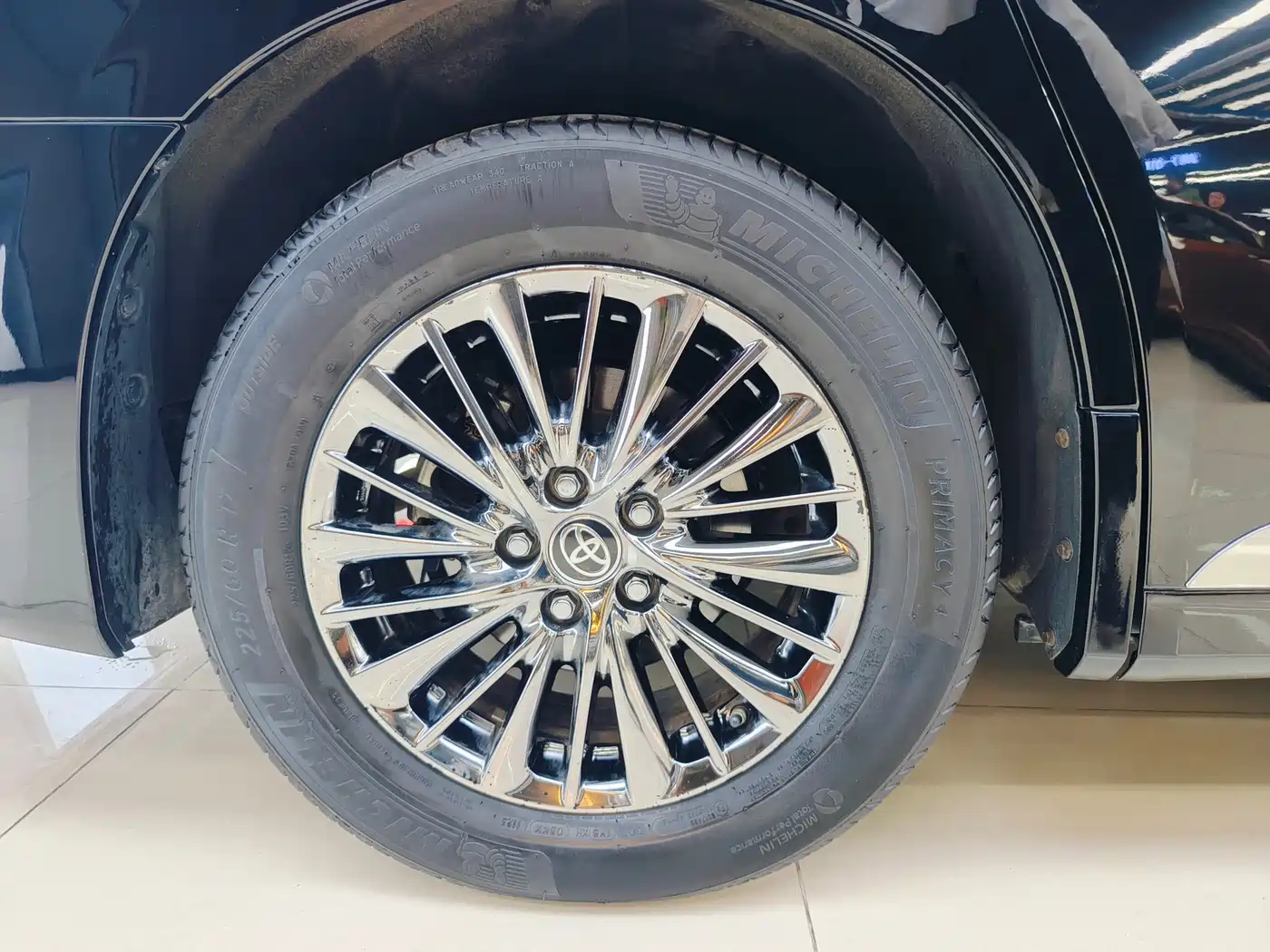 Toyota Vellfire 2020 Twin Engine 2.5L HV Luxury Edition фото 22