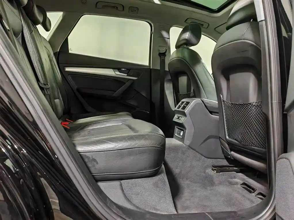 Audi Q5L 2020 40 TFSI Prestige Fashion фото 6