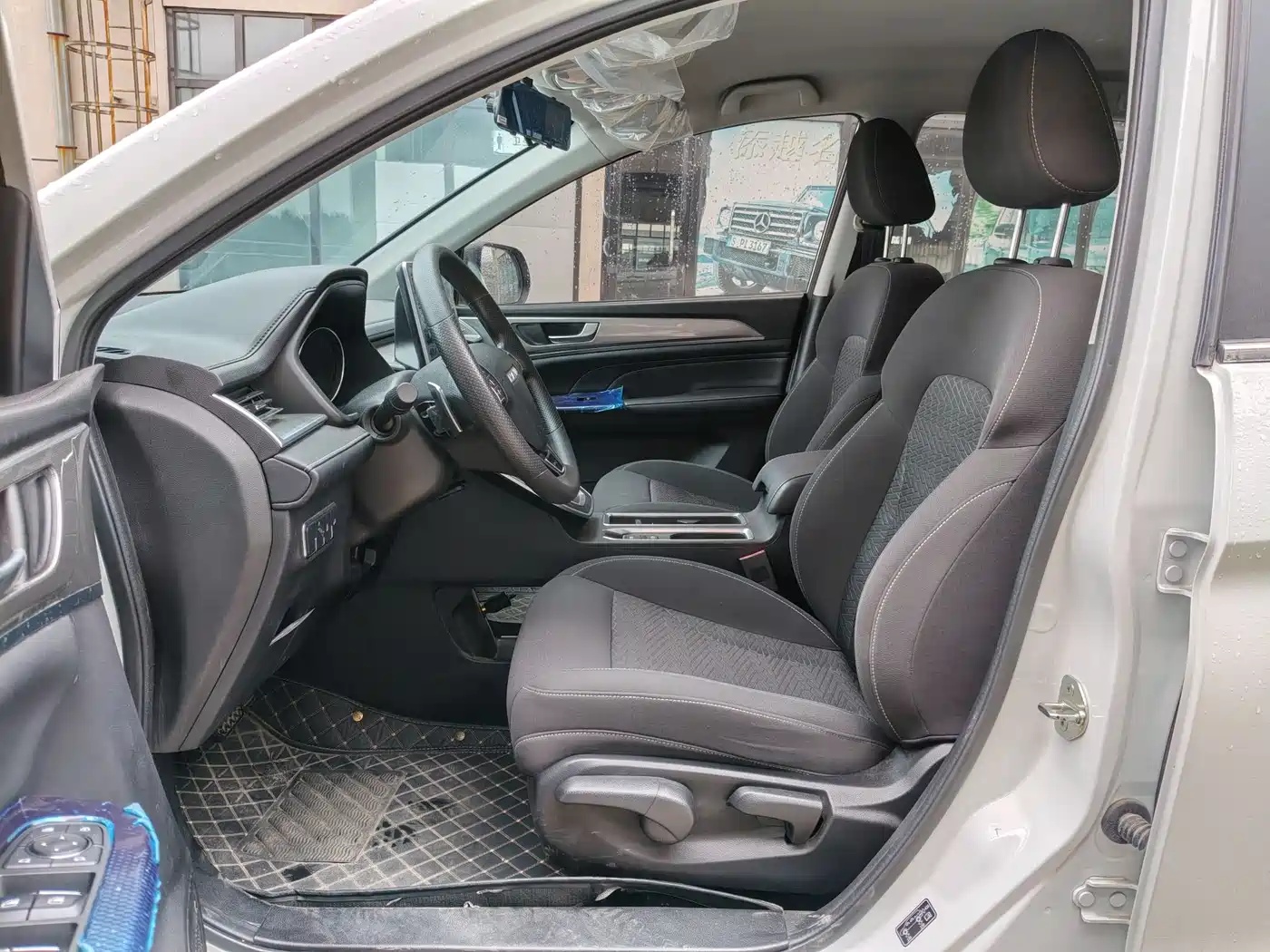 Haval M6 2023 PLUS 1.5T DCT Elite Smart Connect фото 4