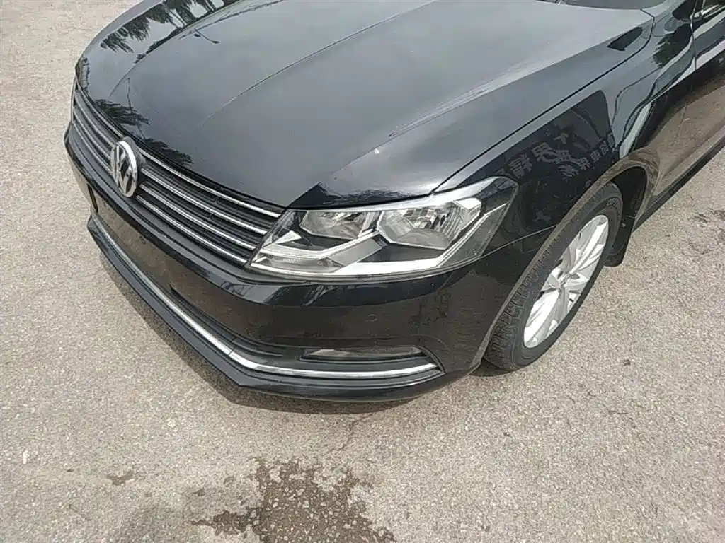 Volkswagen Lavida 2015 1.6L Automatic Comfort Edition фото 24