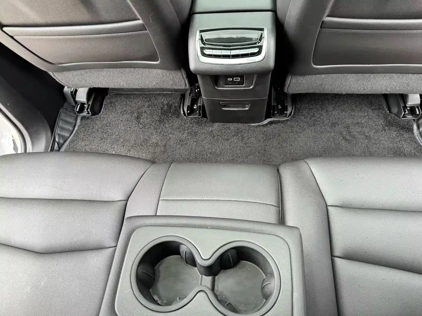 Photo 26 - Cadillac XT6