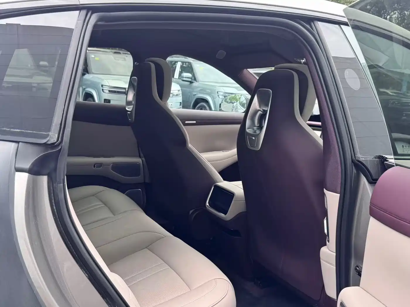 Xiaomi Auto Xiaomi YU7 2025 Extended Range AWD Pro фото 7