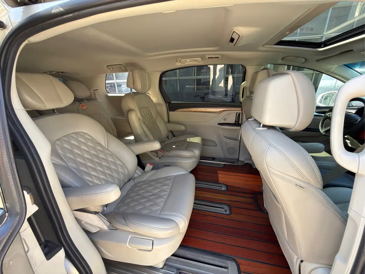Фото 8 - Buick GL8