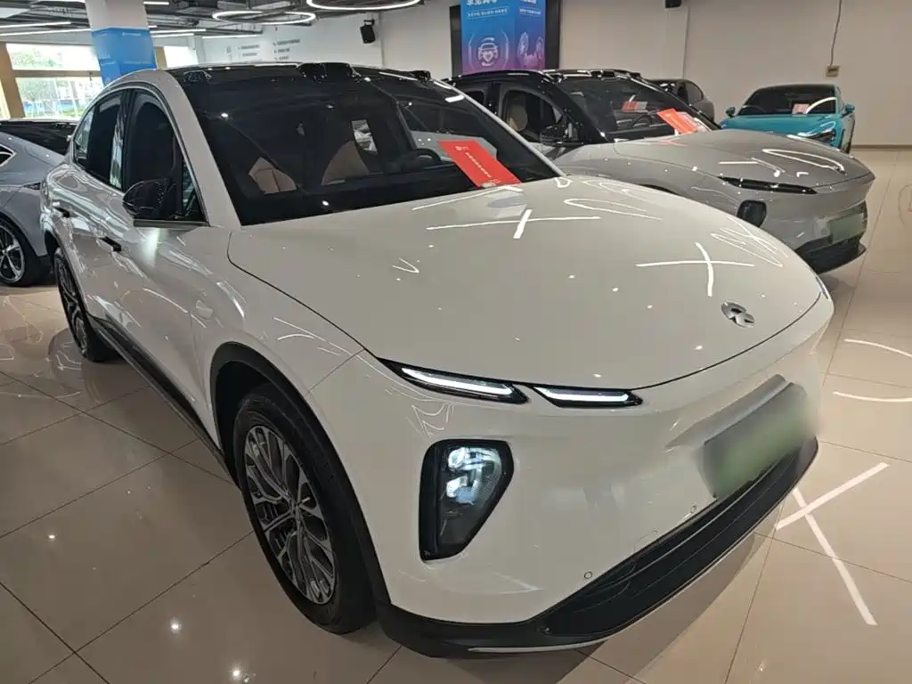 Фото 4 - NIO EC6