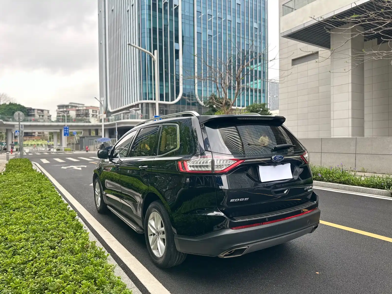 Фото 6 - Ford Edge