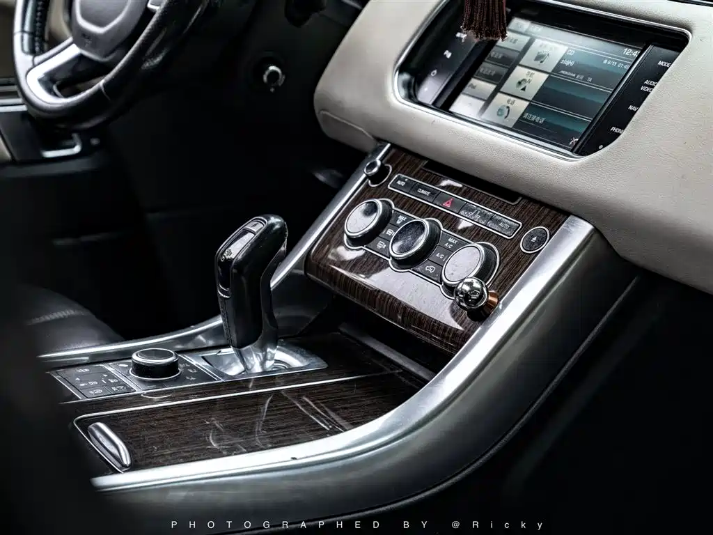 Land Rover Range Rover Sport 2015 3.0 SC V6 HSE фото 6