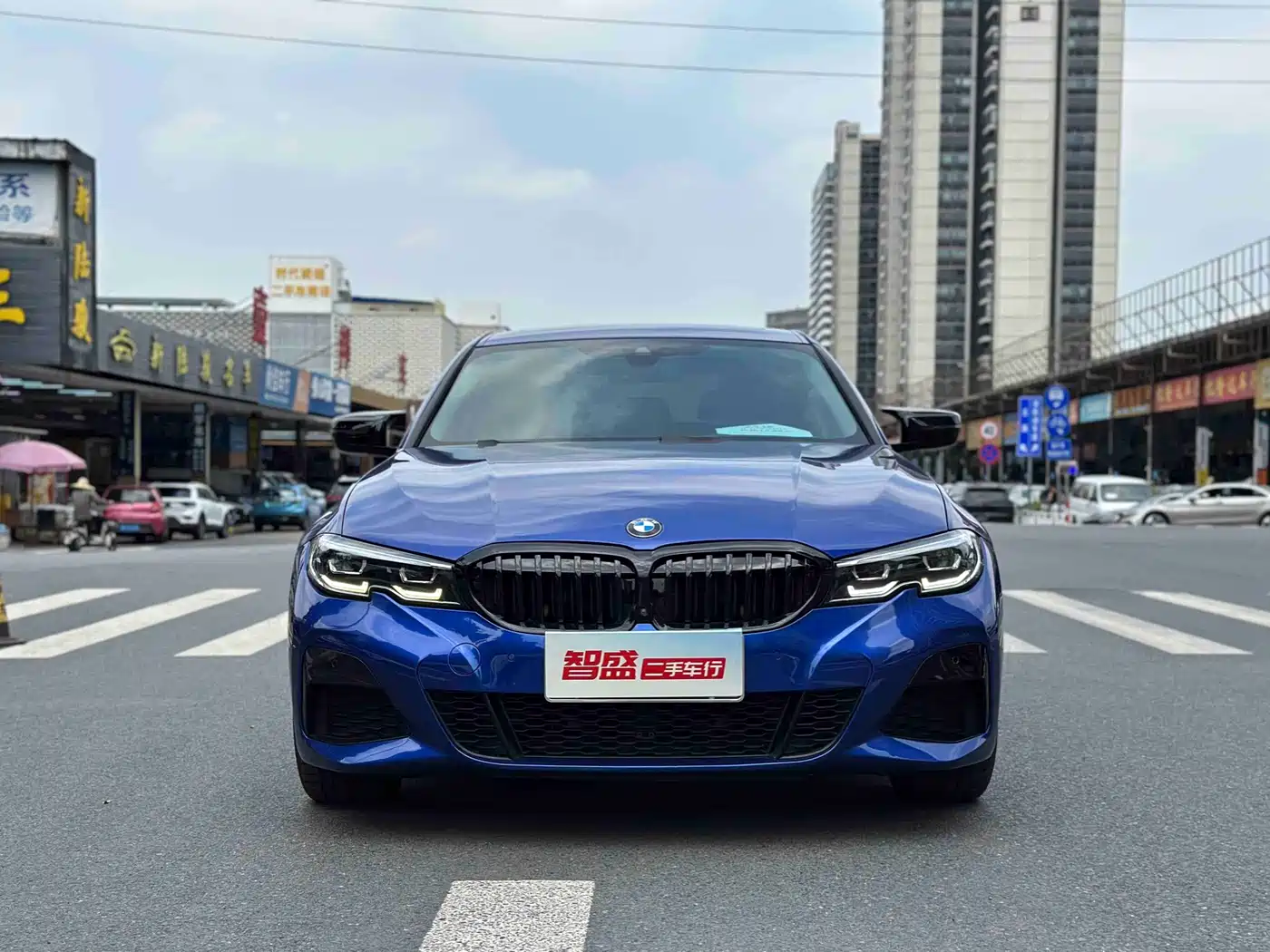 Photo 2 - BMW 3 Series