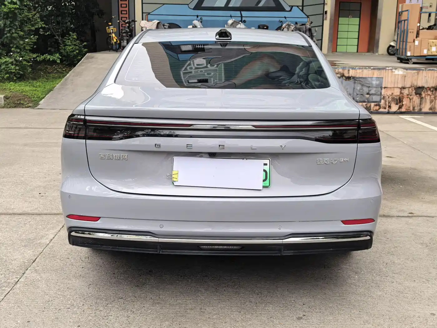 Geely Galaxy Galaxy A7 2025 EM-i 150km Explorer+ Edition фото 17