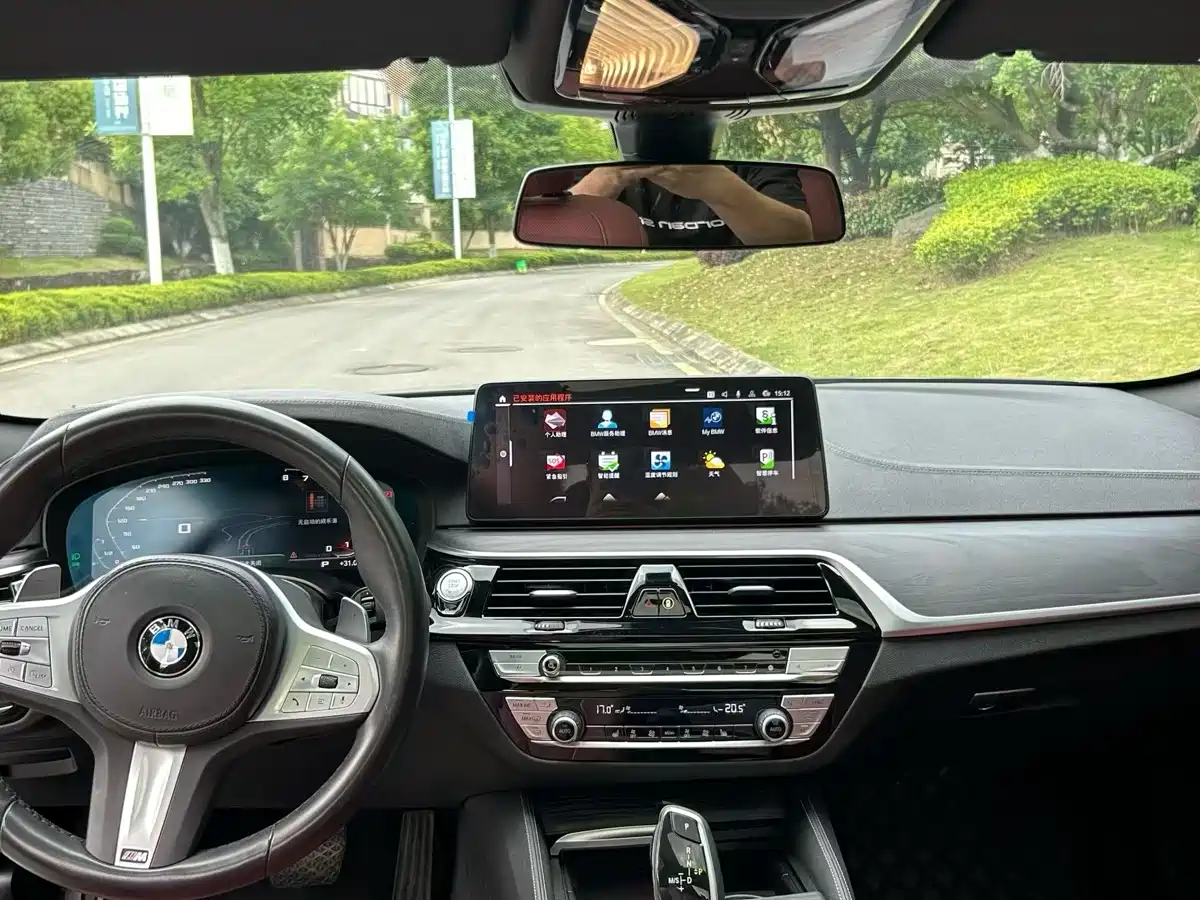 BMW 5 Series 2023 530Li Leading M Sport Package фото 13